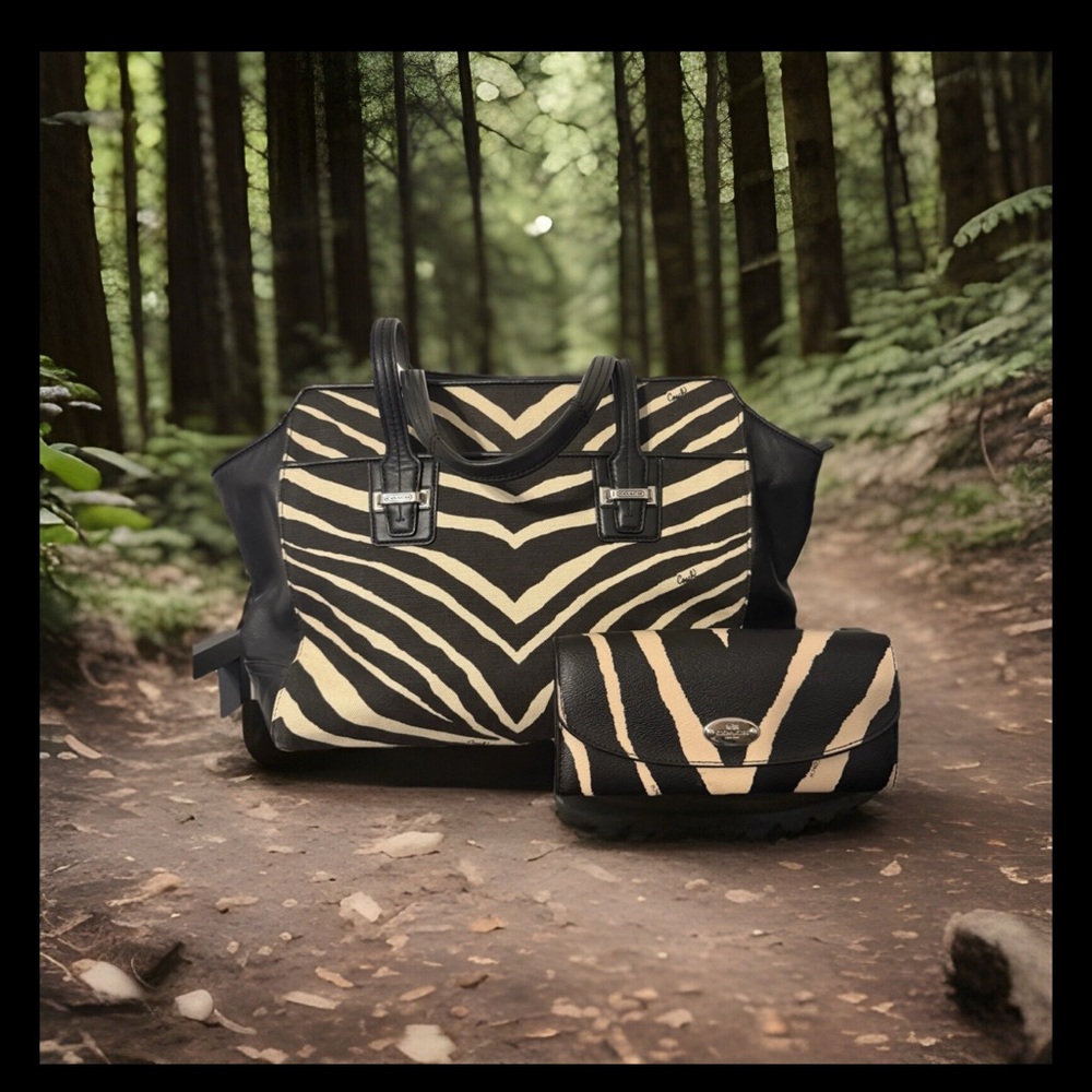 Coach F27009 Taylor Zebra Carryall Bag & Matching Large Wallet